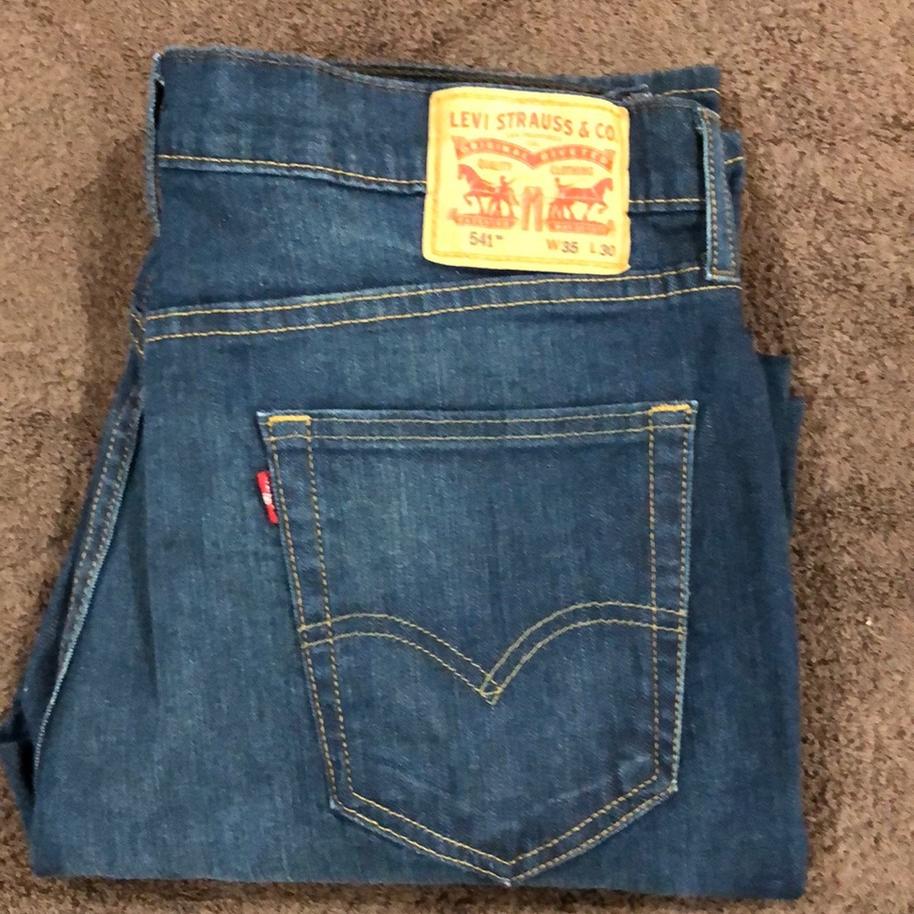 Men's Levi Jeans